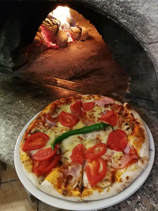 Pensiunea San Gennaro Miercurea Ciuc Dış mekan fotoğraf